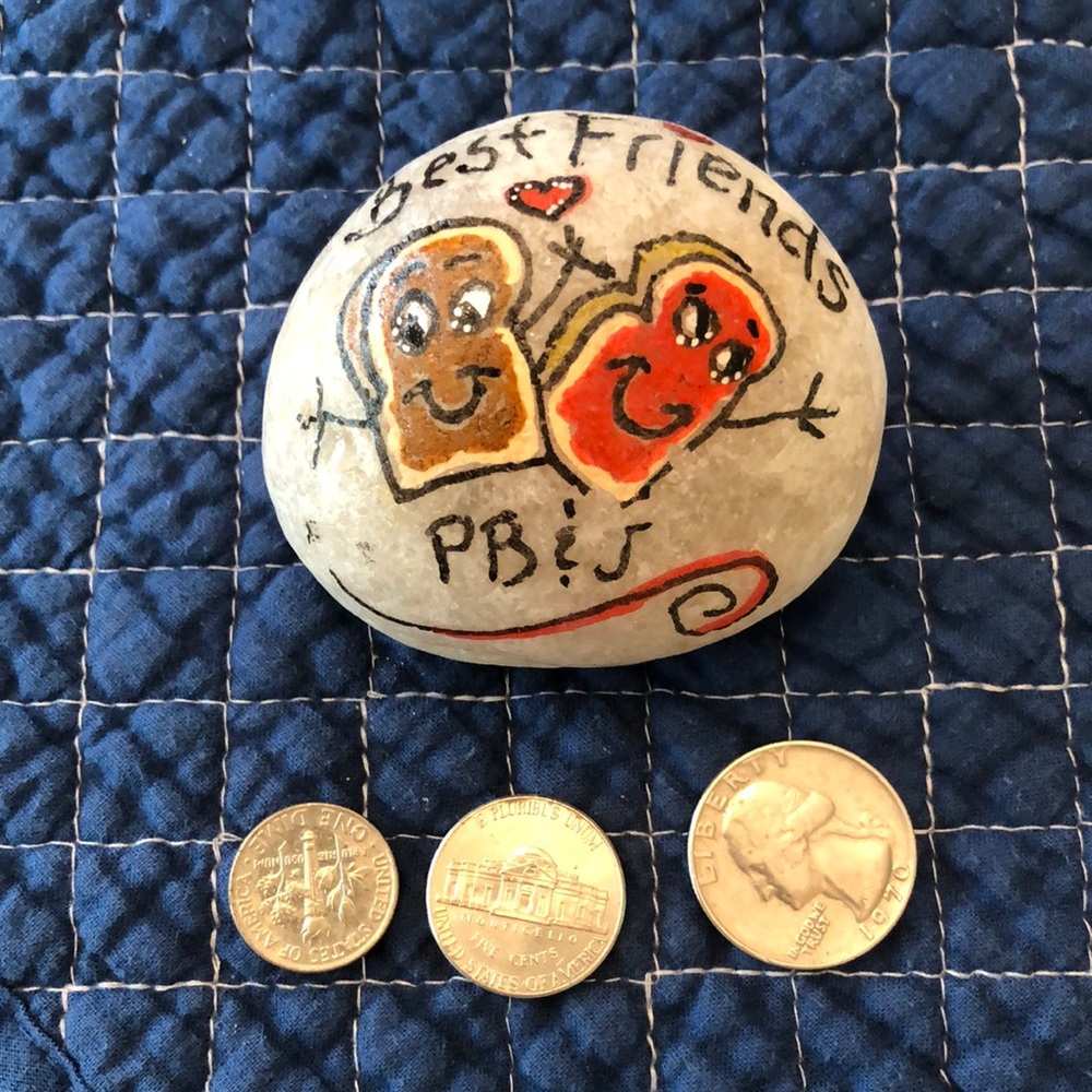 HAND PAINTED HAND CRAFTED BEST FRIENDS PB & J ROCK - Picture 2 of 7